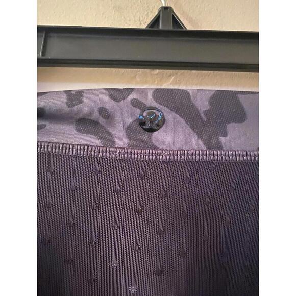 LULULEMON JUST BREATHE PANT/TIGHT IN ANIMAL SWIRL BLACK SZ 2 EXCELLENT CLEAN! - Picture 5 of 5